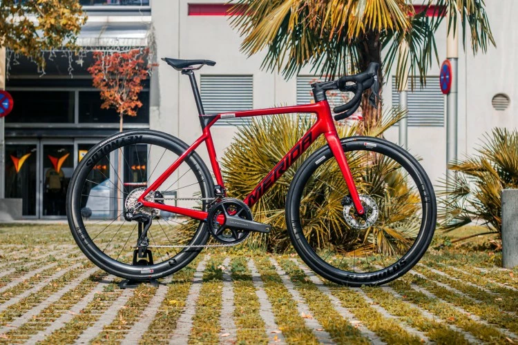 BICICLETA CARRETERA MERIDA SCULTURA 8000 2022 GRA-NEG 1 BICICLETA CARRETERA MERIDA SCULTURA 8000 2022 GRA-NEG