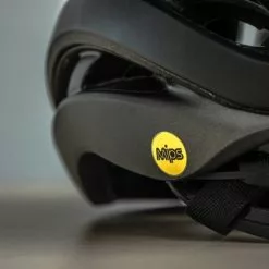 CASCO GIRO HELIOS SPHERICAL MIPS NEGRO MATE -Rotor Ventas casco giro helios spherical mips negro mate 4