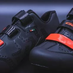 ZAPATILLAS CARRETERA GAERNE G.RECORD 2021 NEG-ROJ 8 ZAPATILLAS CARRETERA GAERNE G.RECORD 2021 NEG-ROJ -Rotor Ventas zapatillas carretera gaerne grecord neg roj 2